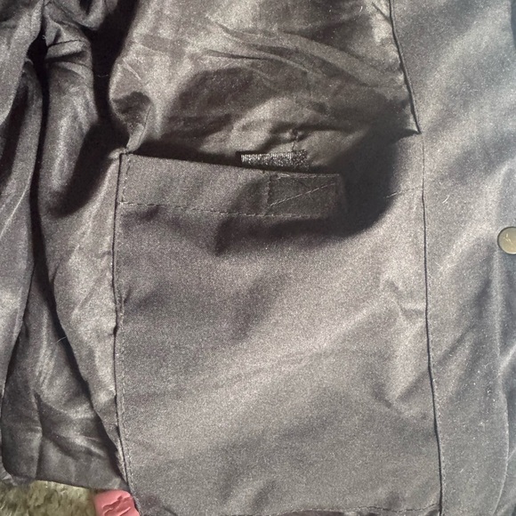 Elegant Charcoal Puffer Jacket with Faux Fur Trim - Picture 5 of 10